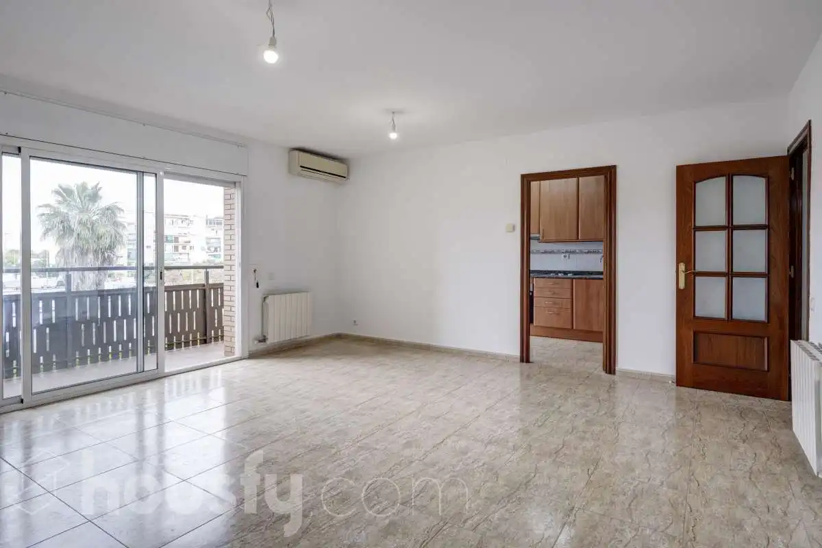Sala de estar de Piso en venta en Pineda de Mar con Aire acondicionado, Terraza y Balcón