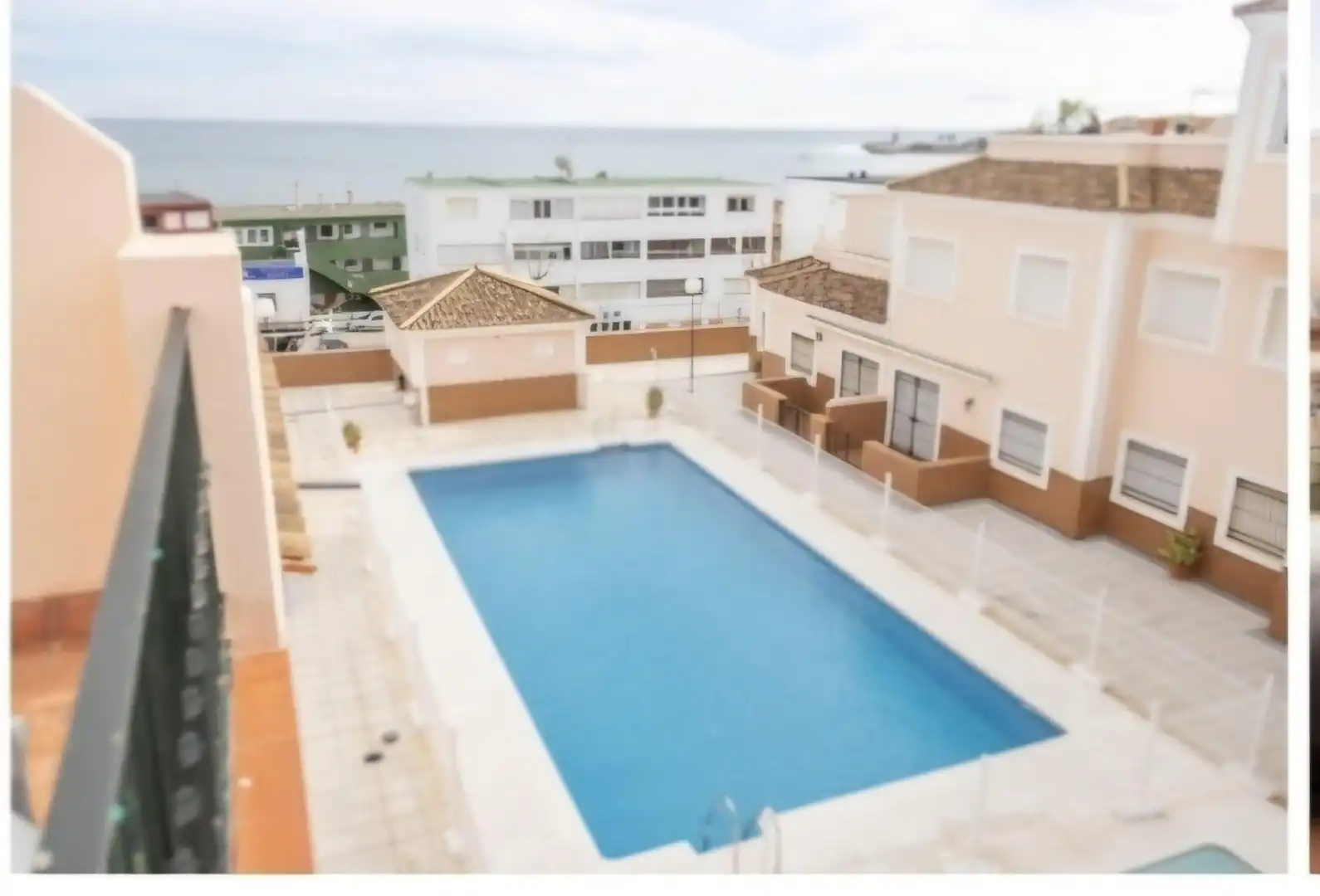 Piscina de Apartament de lloguer en Sotogrande amb Terrassa
