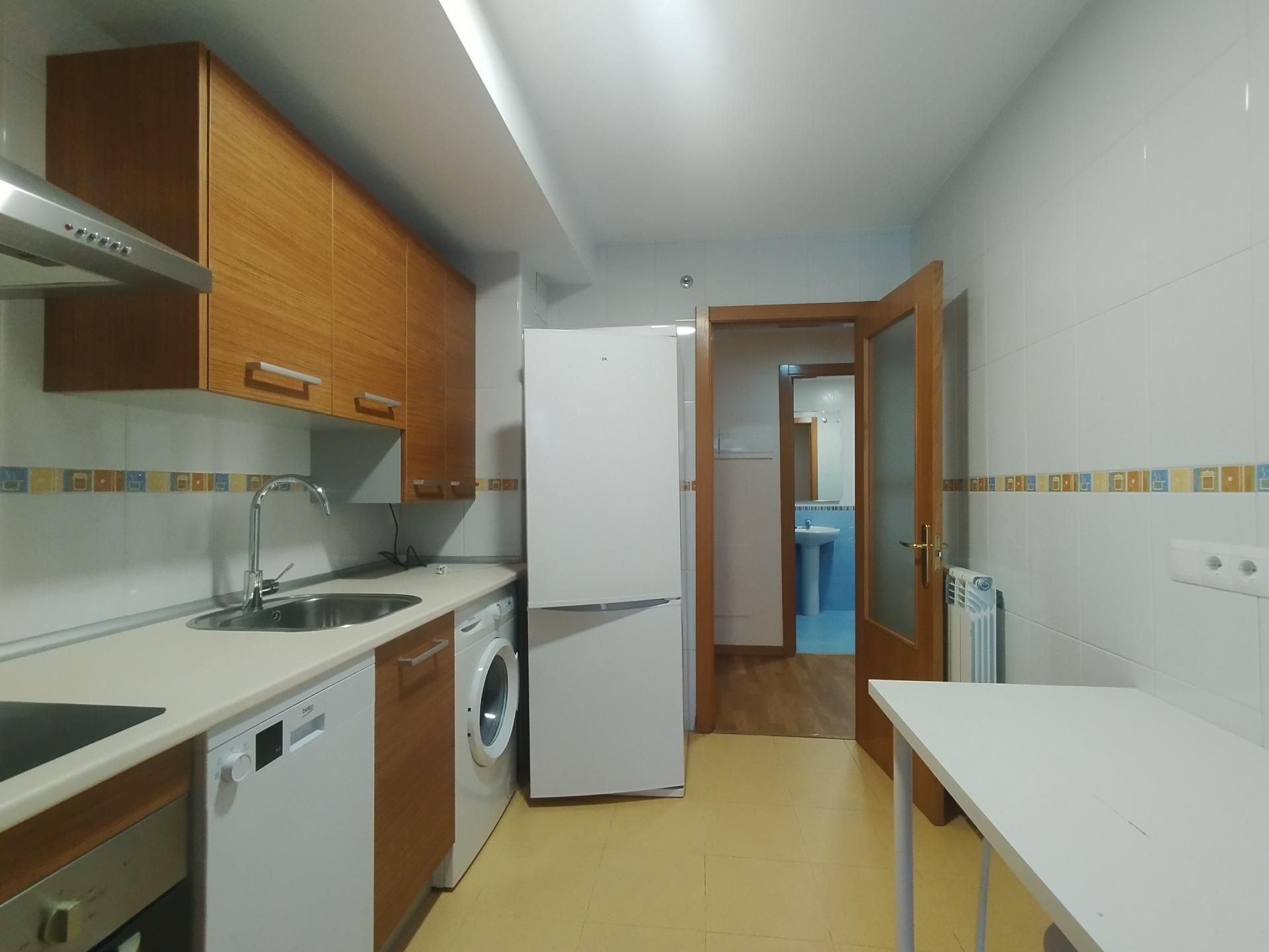 Kitchen of Flat for sale in Fuensaldaña  with Heating and Storage room
