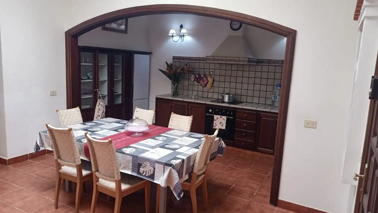 Menjador de Casa o xalet en venda en Las Palmas de Gran Canaria amb Terrassa, Moblat i Forn