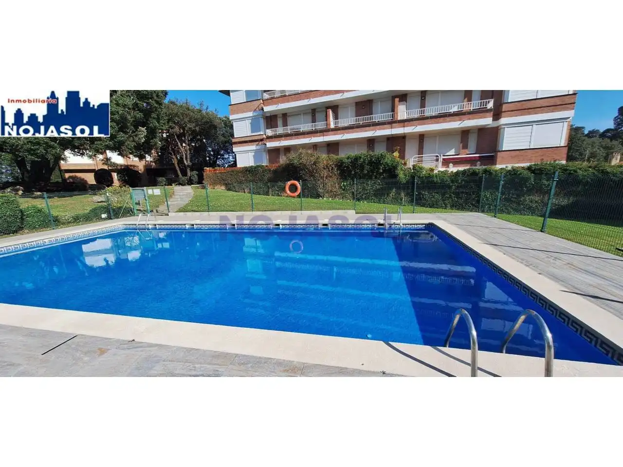 Piscina de Pis de lloguer en Noja amb Calefacció, Terrassa i Moblat