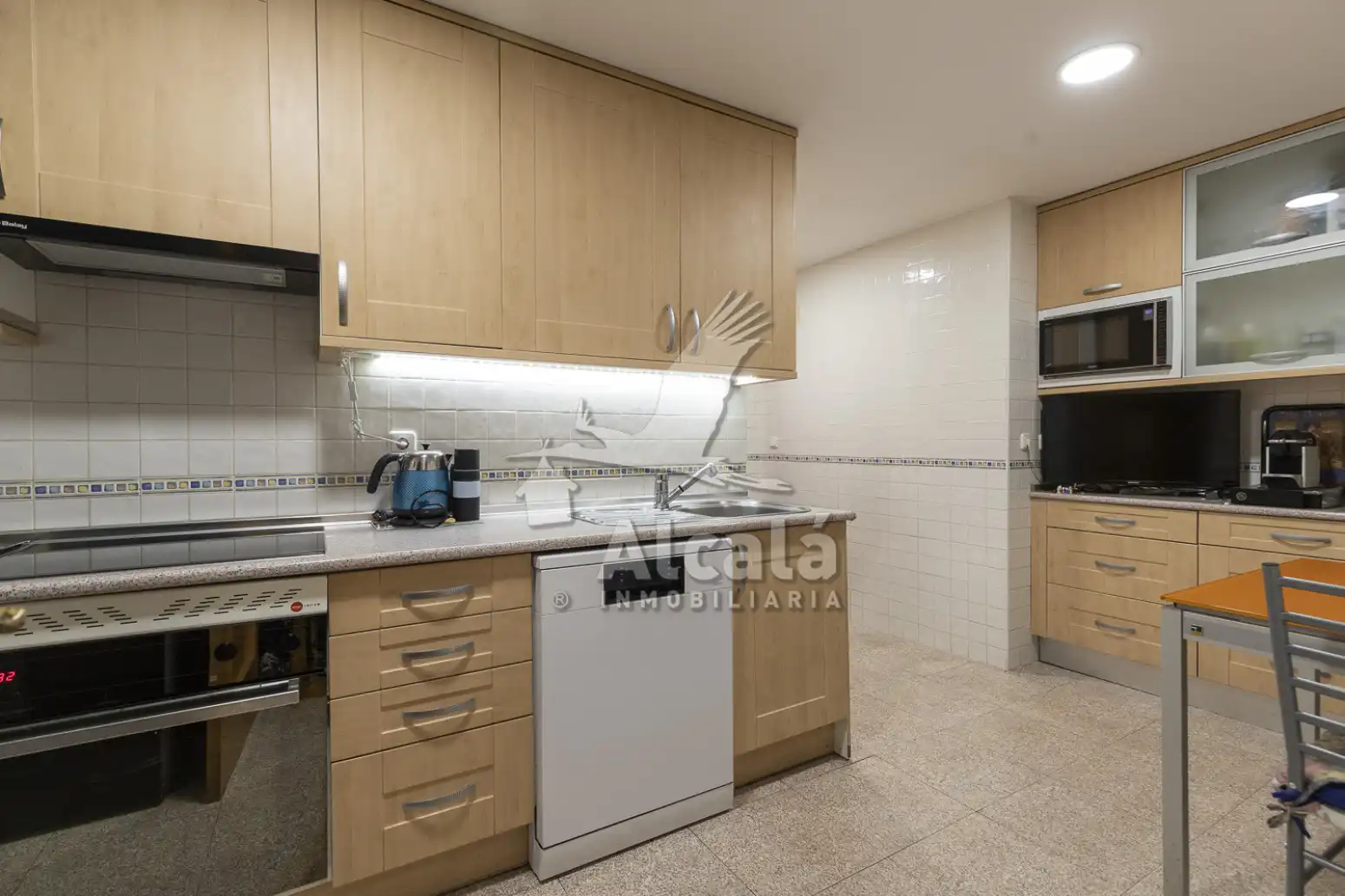 Kitchen of Flat for sale in Alcalá de Henares  with Air Conditioner, Heating and Private garden