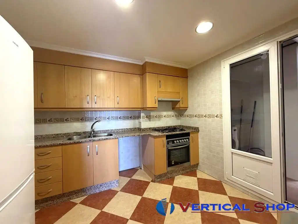 Kitchen of Flat for sale in Caudete  with Air Conditioner, Heating and Storage room