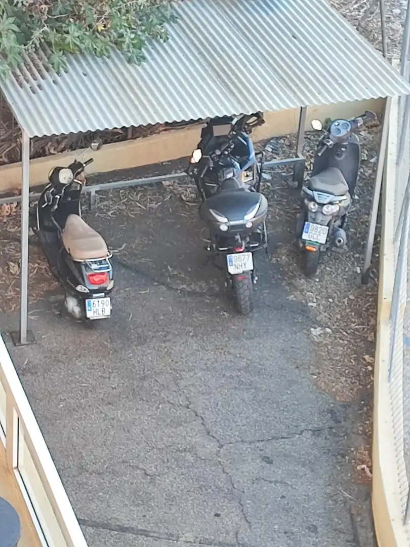 Aparcament de Pis de lloguer en Fuengirola amb Aire condicionat, Terrassa i Moblat