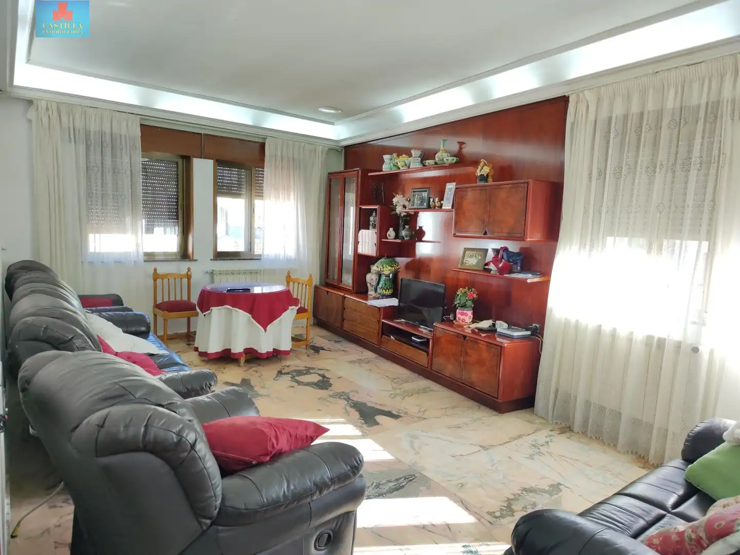 Sala de estar de Casa o chalet en venta en Ávila con Calefacción, Terraza y Trastero