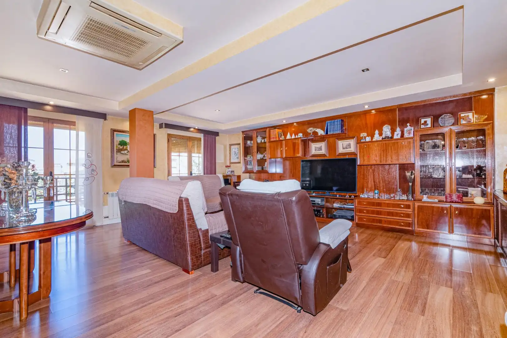 Living room of Detached homes for sale in Granada  with Air Conditioner, Terrace and Furnished