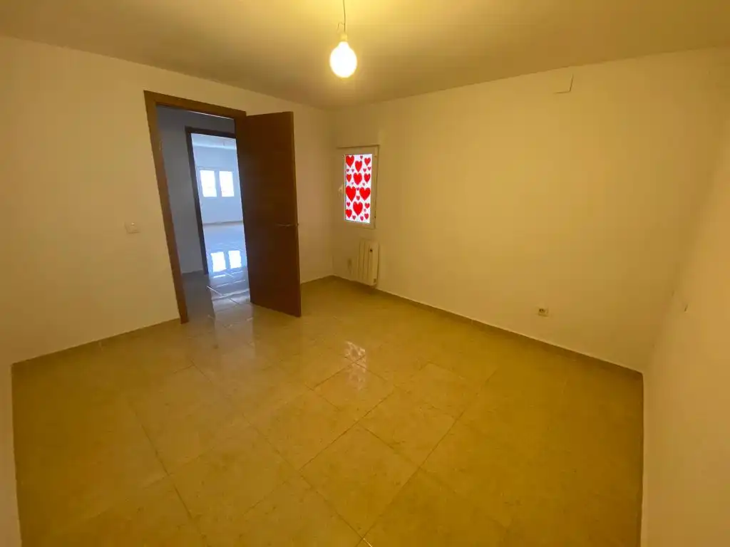 Casa o xalet en venda en Casarrubios del Monte amb Jardí privat, Piscina i Moblat