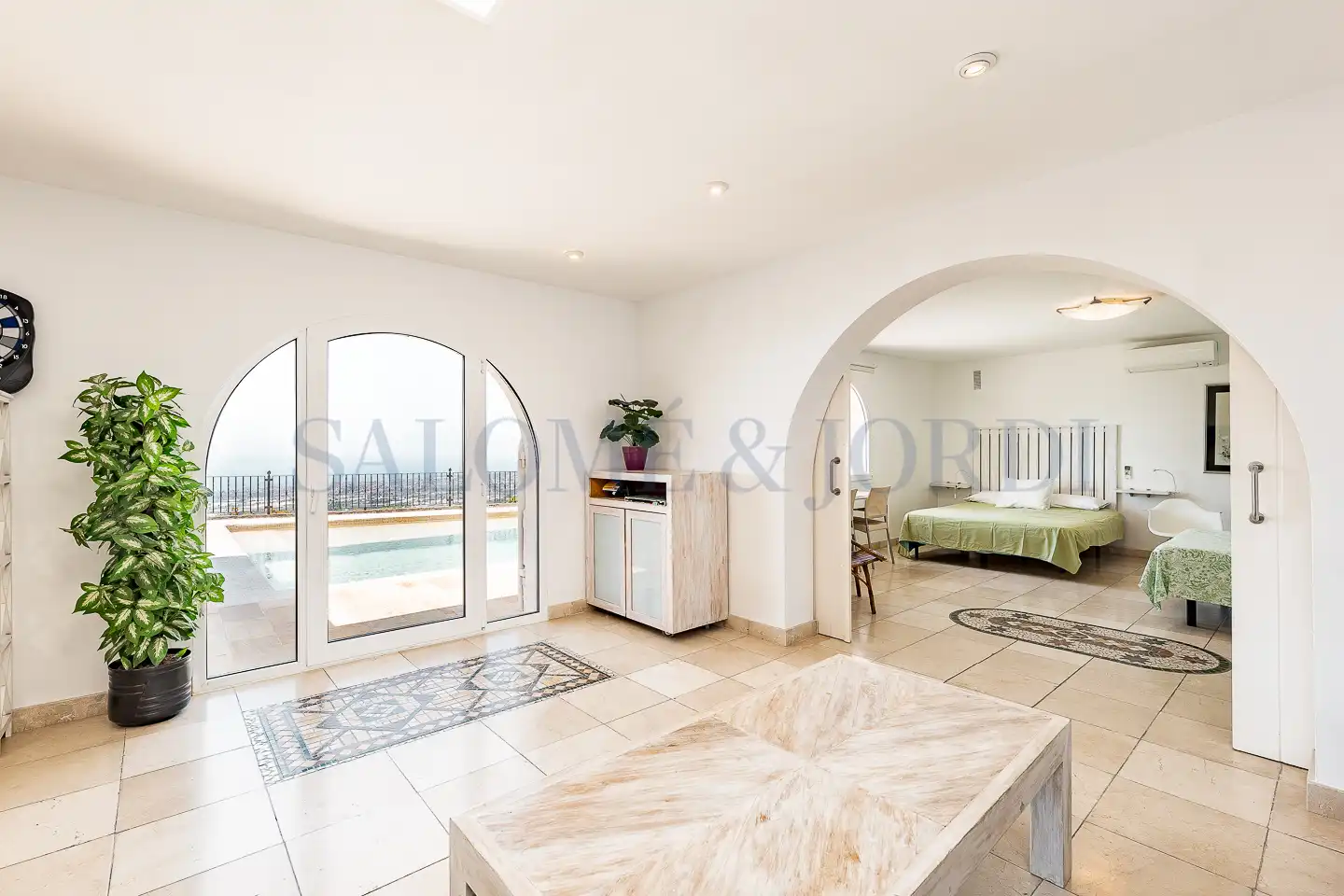 Sala de estar de Casa o chalet en venta en Cabrils con Aire acondicionado, Calefacción y Jardín privado