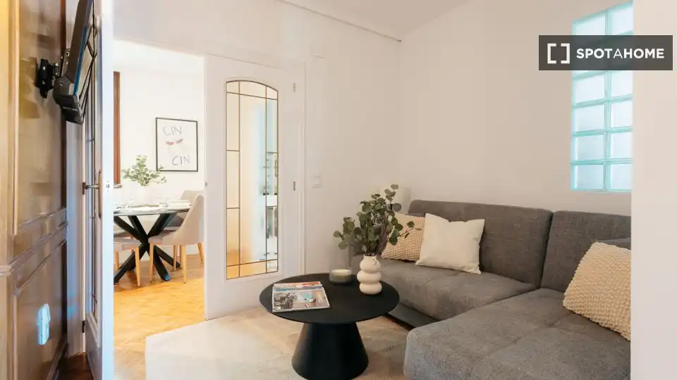 Living room of Flat for rent in Valencia  with Air Conditioner, Heating and Furnished