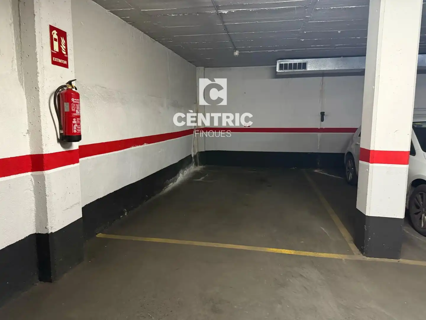 Parkplatz von Garage zur Miete in Terrassa