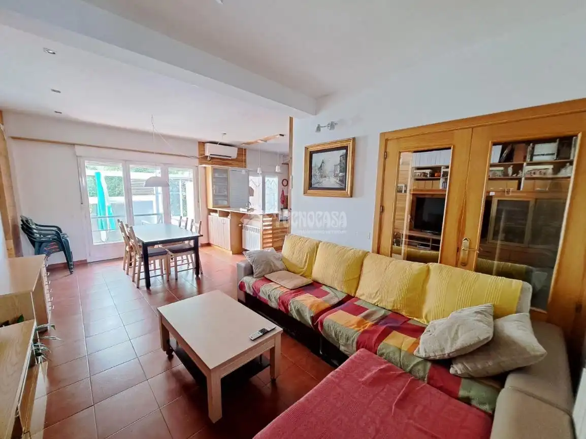 Sala de estar de Casa adosada en venta en Parla con Aire acondicionado, Calefacción y Balcón