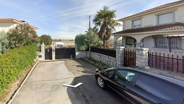 Casa-chalet en Venta en Camarena