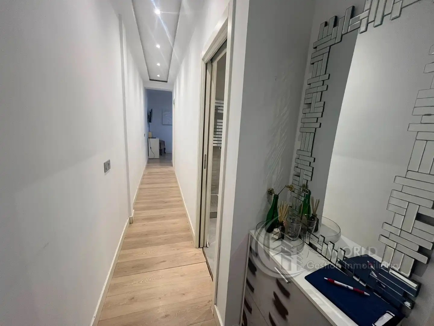 Flat for rent in Madrid  with Air Conditioner, Heating and Furnished
