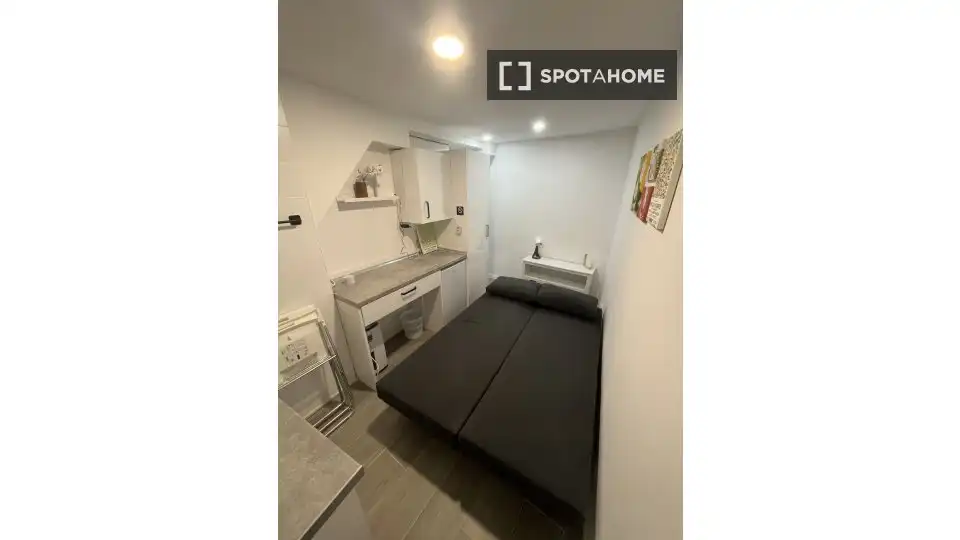 Flat for rent in Universidad - Malasaña