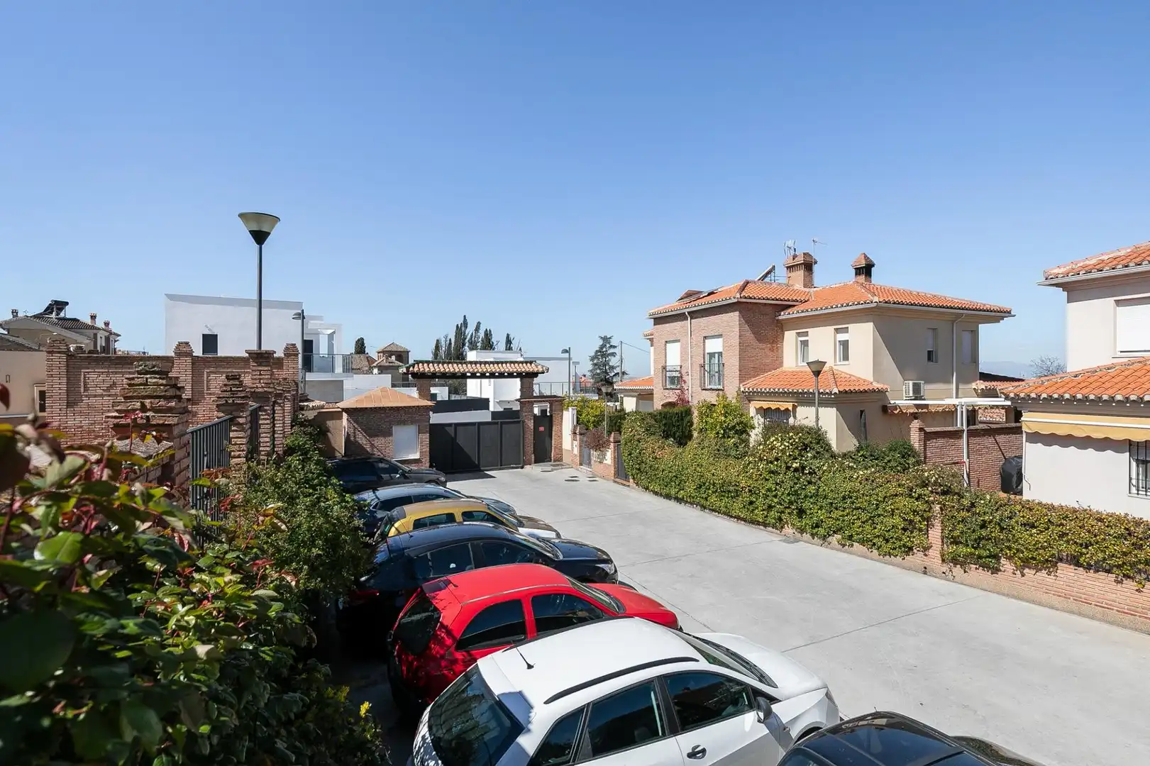 Parking de Casa o chalet en venta en La Zubia con Calefacción, Jardín privado y Terraza