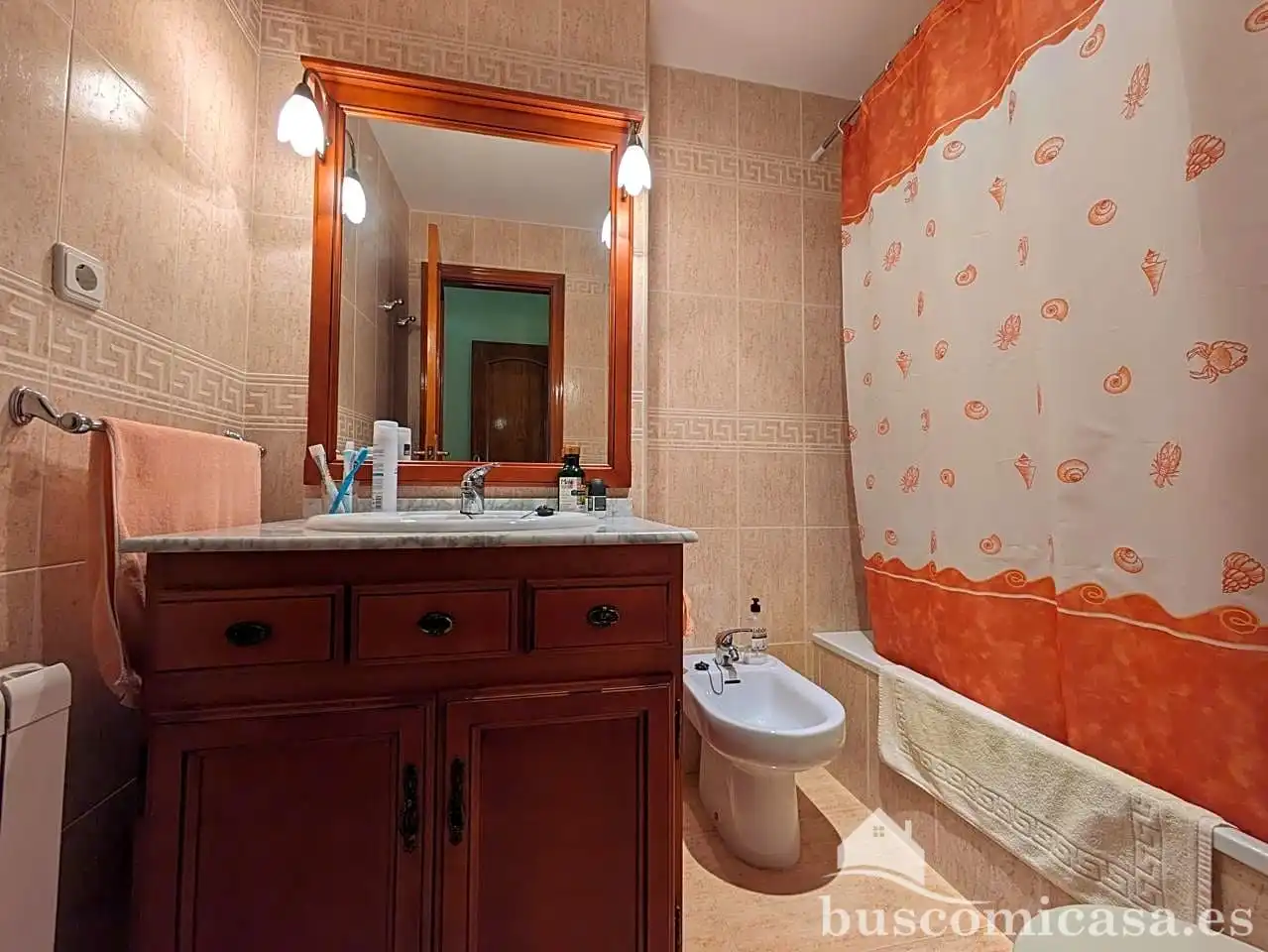 Badezimmer von Maisonette zum Verkauf in Linares mit Klimaanlage, Heizung und Abstellraum