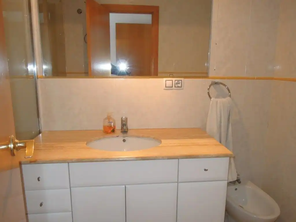 Baño de Apartamento en venta en L'Alfàs del Pi con Aire acondicionado, Calefacción y Terraza