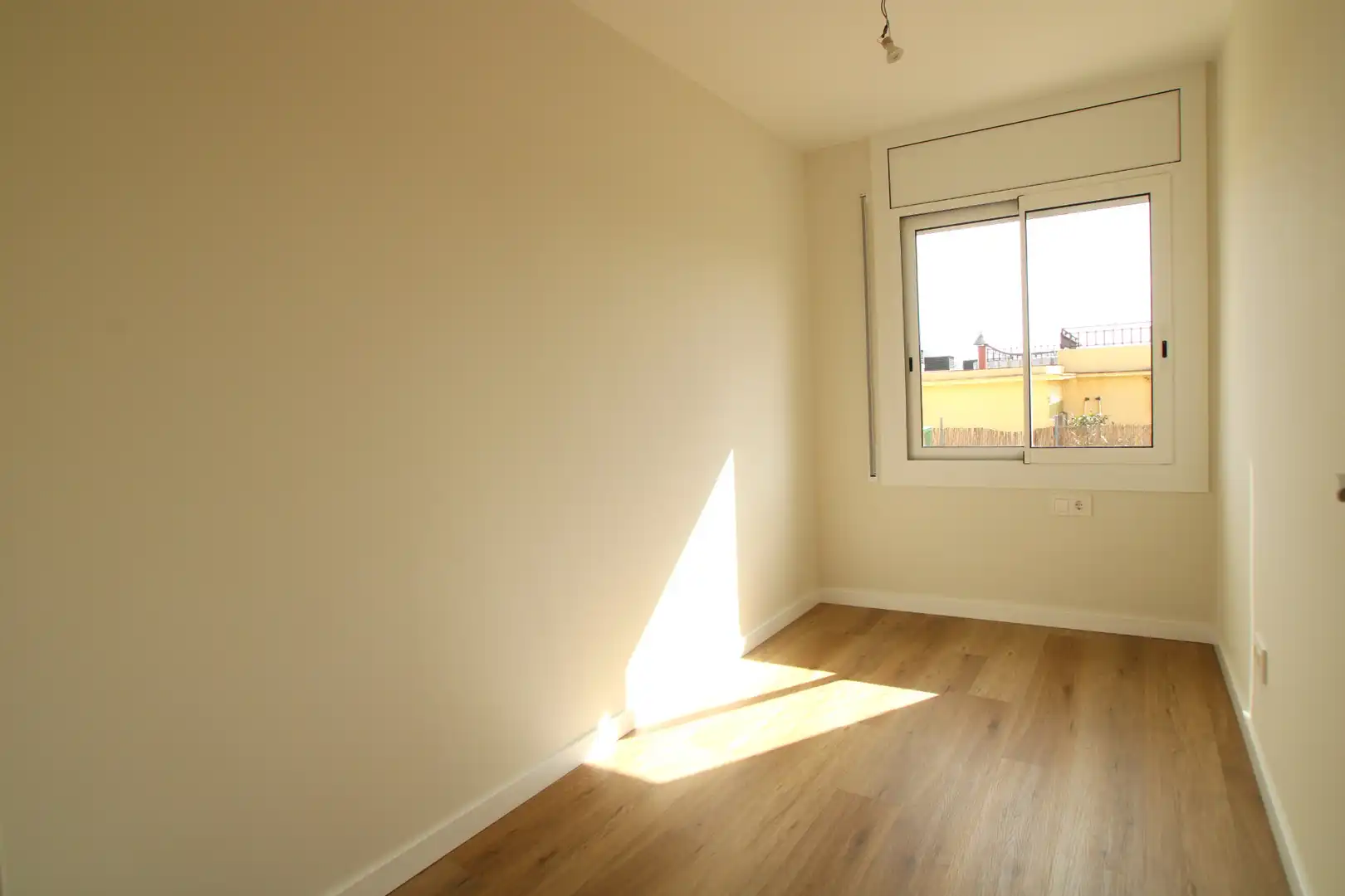 Schlafzimmer von Wohnung zum Verkauf in Argentona mit Klimaanlage, Parkett und Balkon