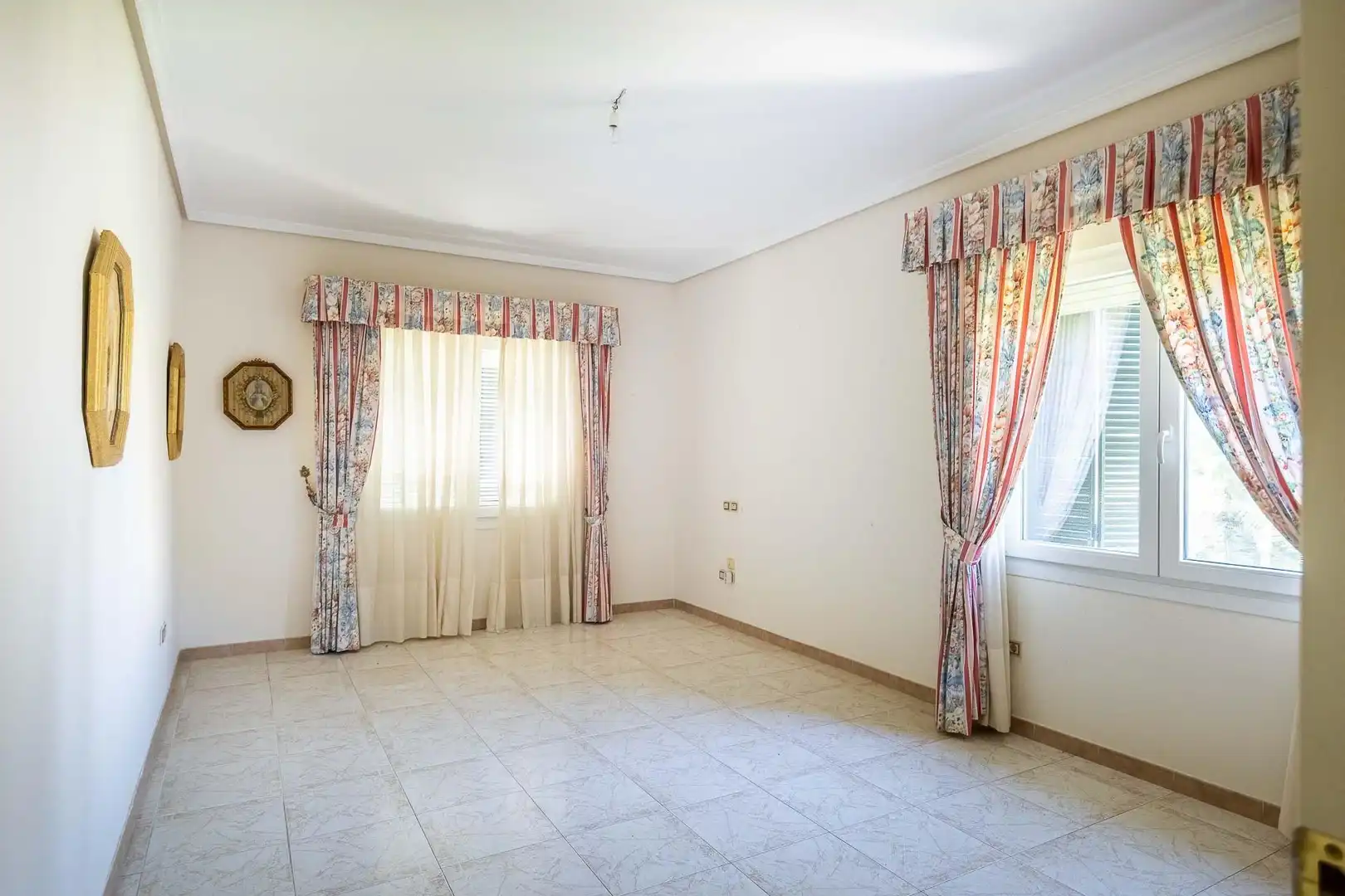 Sala de estar de Casa o chalet en venta en Gelves con Jardín privado y Piscina comunitaria