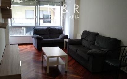 Living room of Flat to rent in Santiago de Compostela   with Heating and Furnished