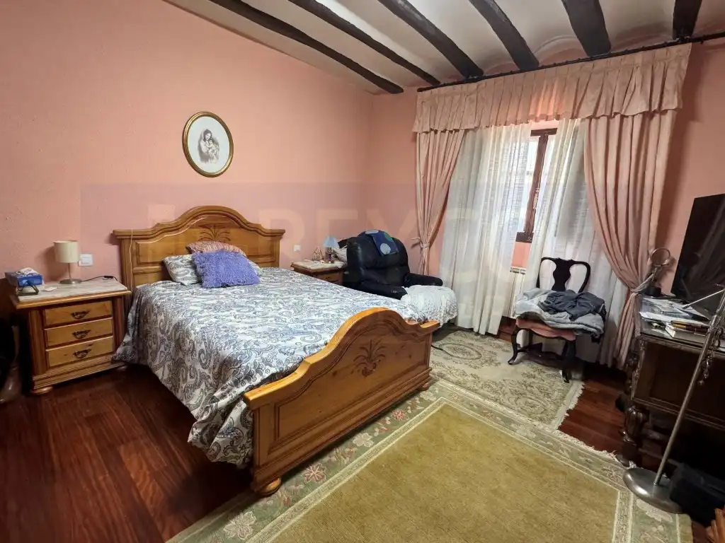 Dormitori de Casa o xalet en venda en Baños de Rioja