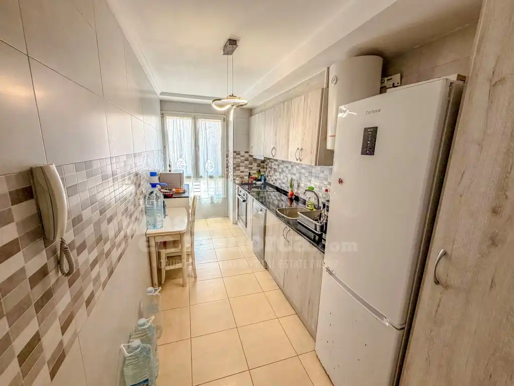 Cuina de Planta baixa en venda en Ciutadella de Menorca amb Piscina comunitària