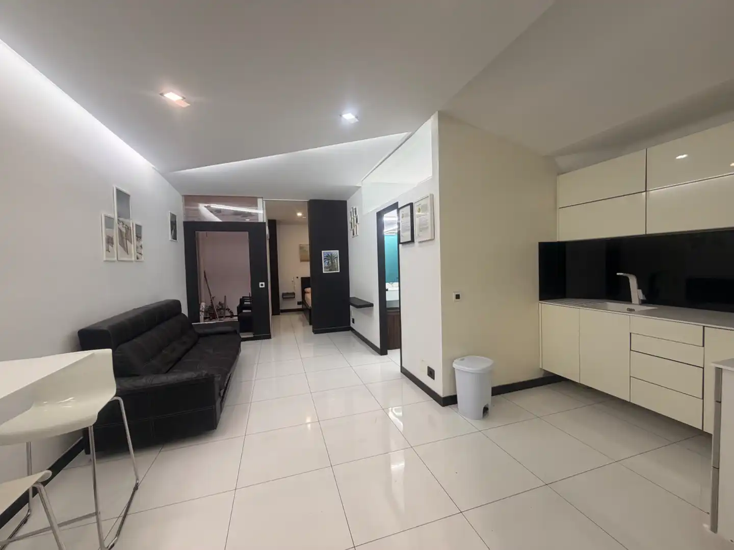 Sala d'estar de Apartament en venda en Las Palmas de Gran Canaria amb Moblat