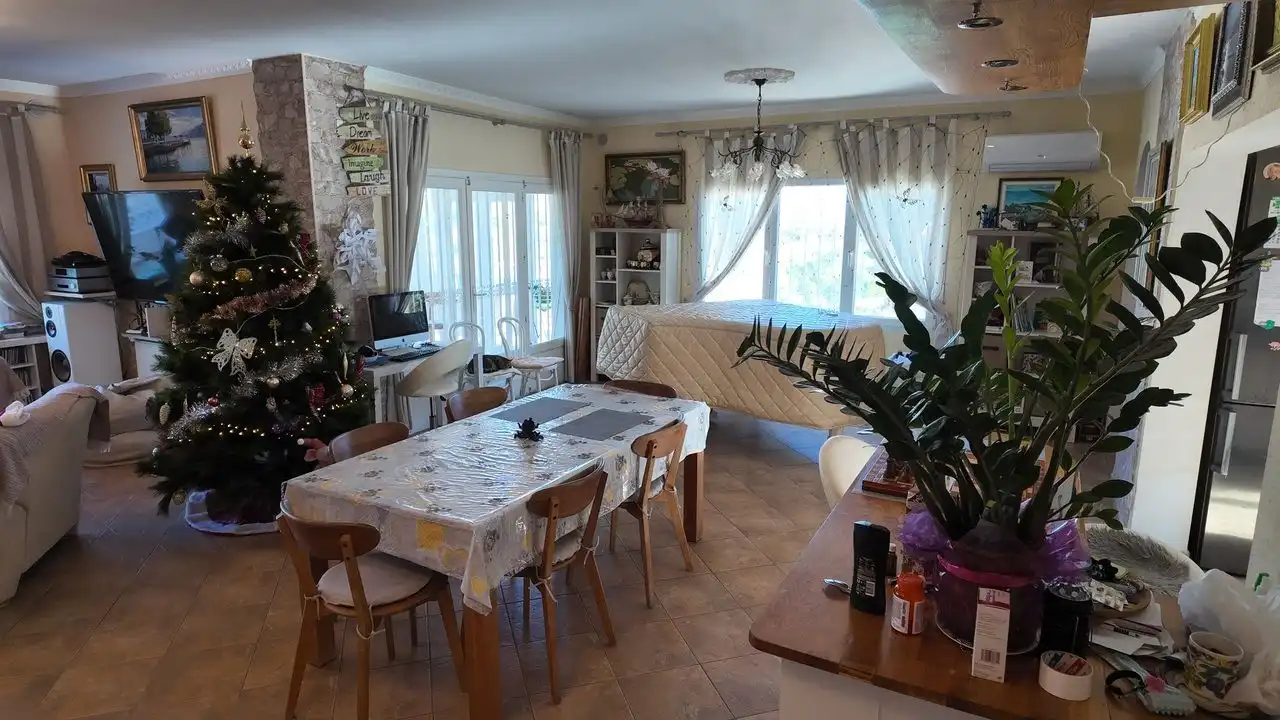 Comedor de Casa o chalet en venta en L'Alfàs del Pi con Aire acondicionado, Calefacción y Jardín privado