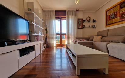 Living room of Duplex for sale in Castro-Urdiales  with Terrace