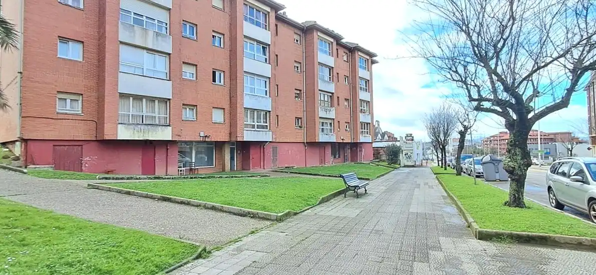 Vista exterior de Pis en venda en Santander