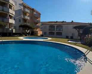 Piscina de Apartament en venda en Cambrils amb Aire condicionat, Calefacció i Terrassa