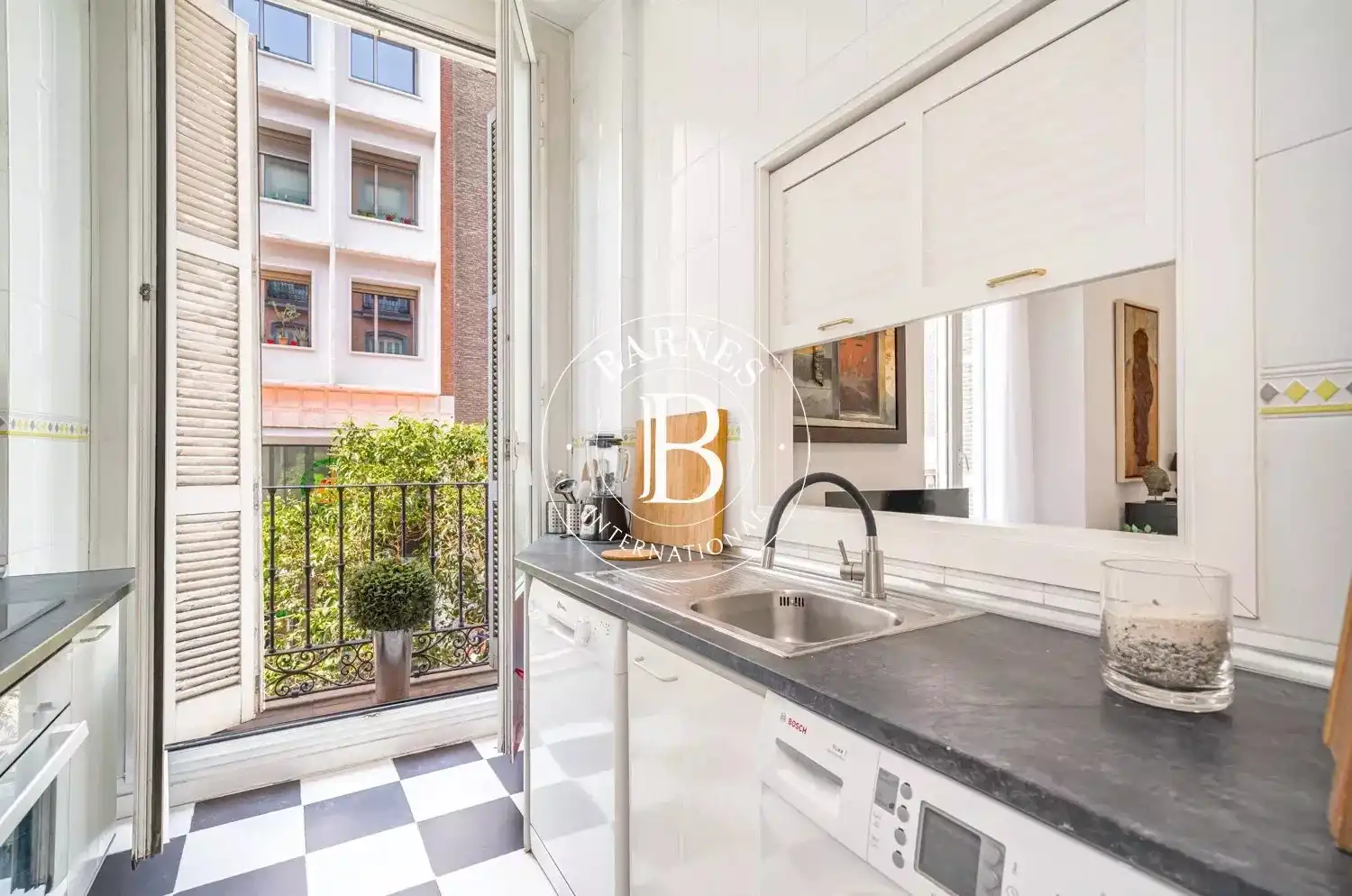 Vista exterior de Piso de alquiler en Madrid con Aire acondicionado, Calefacción y Amueblado