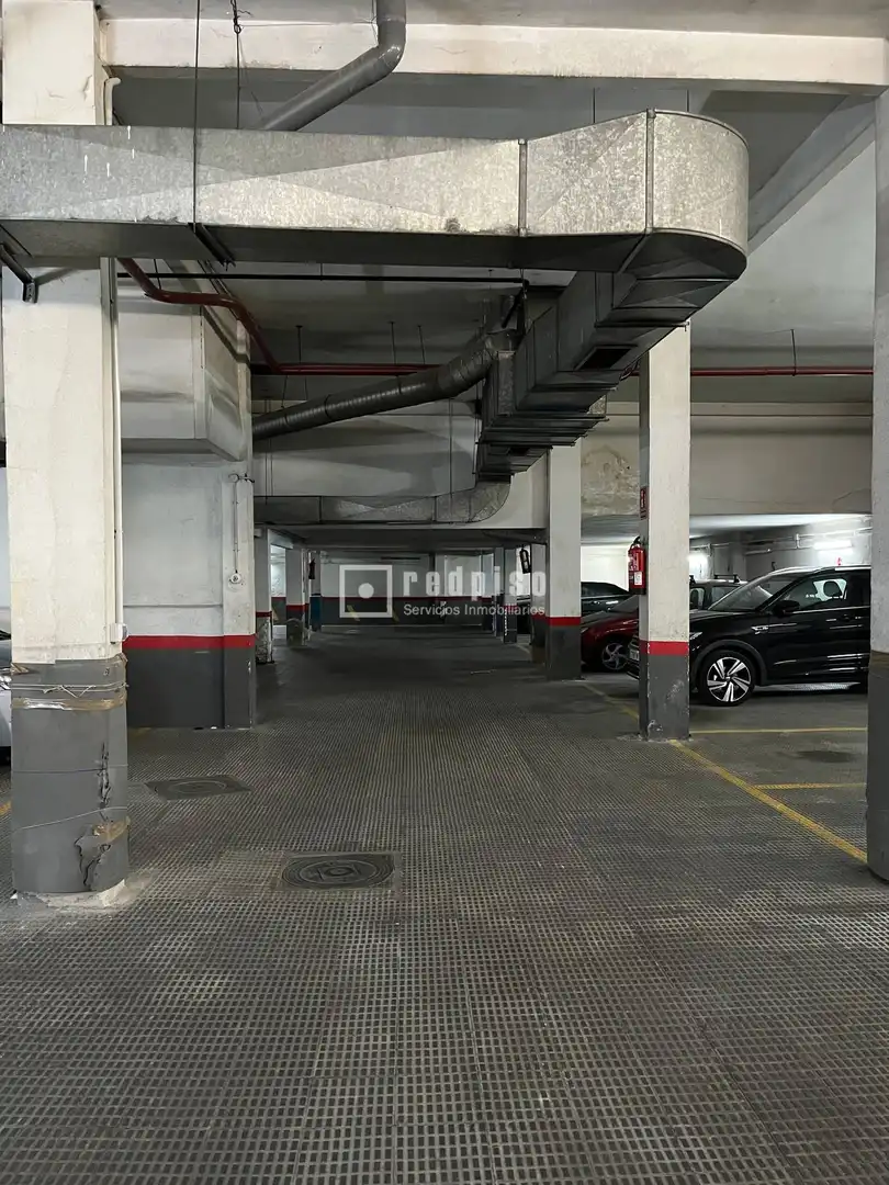 Aparcament de Garatge en venda en Madrid