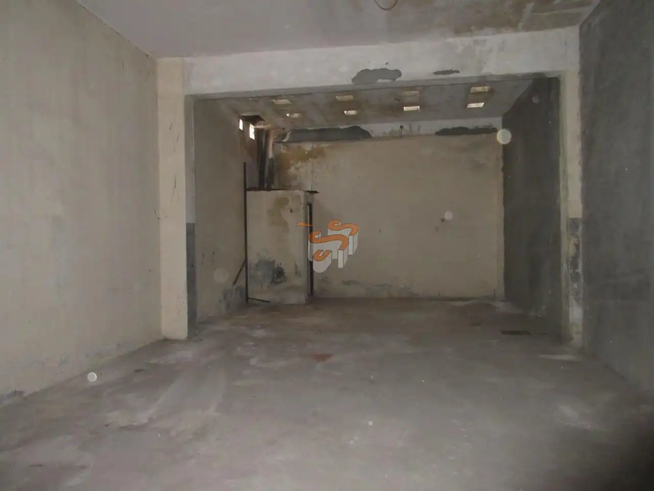 Business premises for sale in Plaza de España, imagen 2