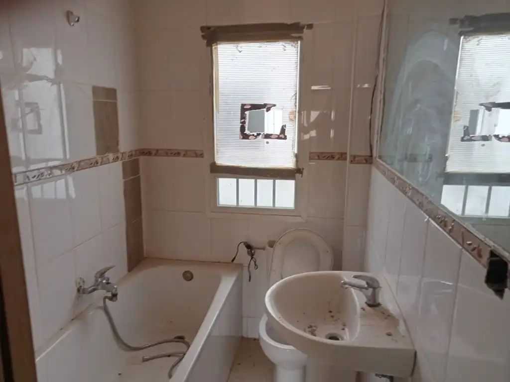 Bathroom of Flat for sale in Talavera de la Reina