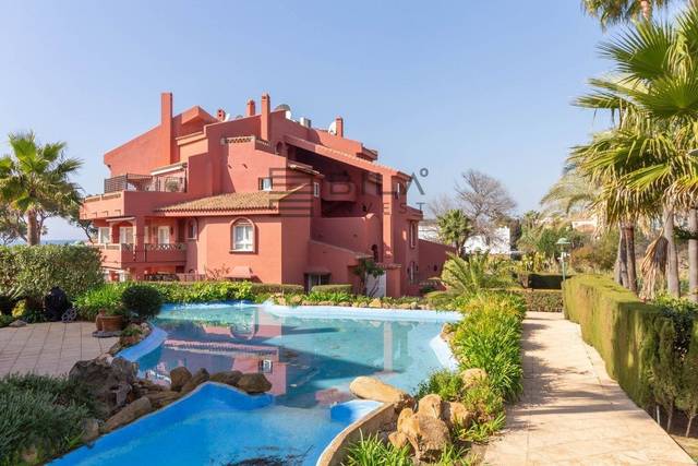 Piso en Venta en Cerrado de Elviria Beach en Romana Playa