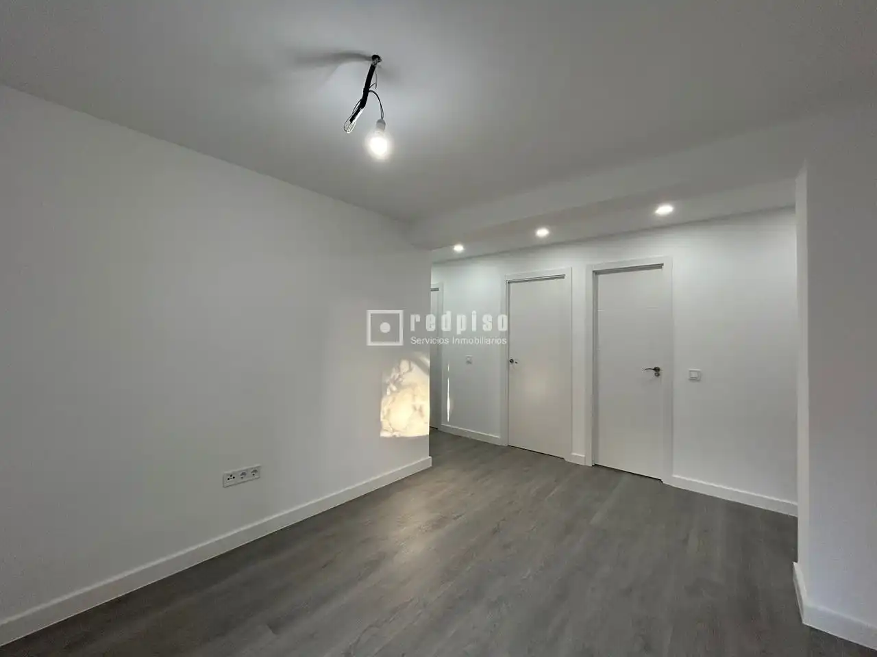 Bedroom of Flat for sale in Madrid  with Air Conditioner, Heating and Terrace