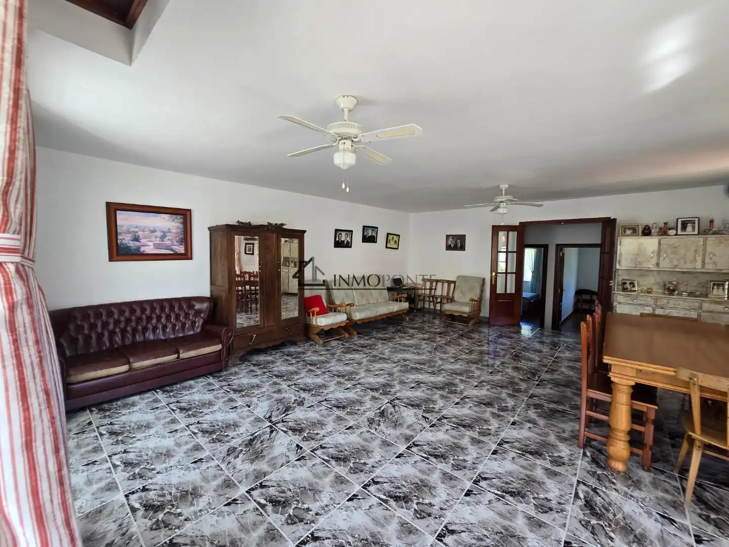 Sala de estar de Casa o chalet en venta en Campo Lameiro con Jardín privado, Terraza y Balcón