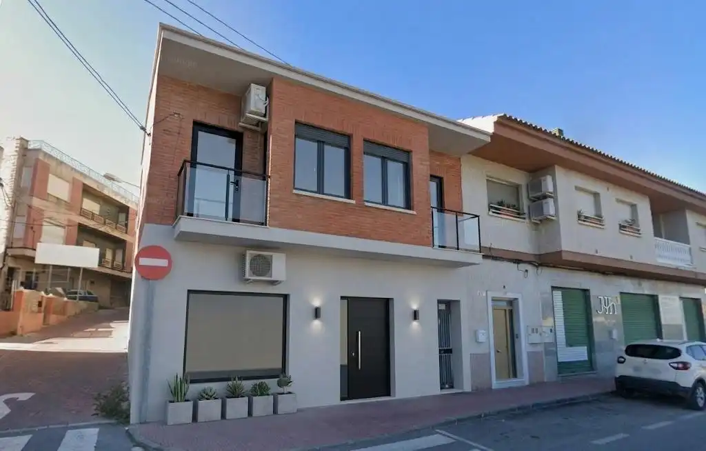 House with terrace for sale in Avenida Avenida Constitución
