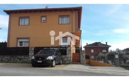 Vista exterior de Casa o xalet en venda en La Adrada  amb Terrassa