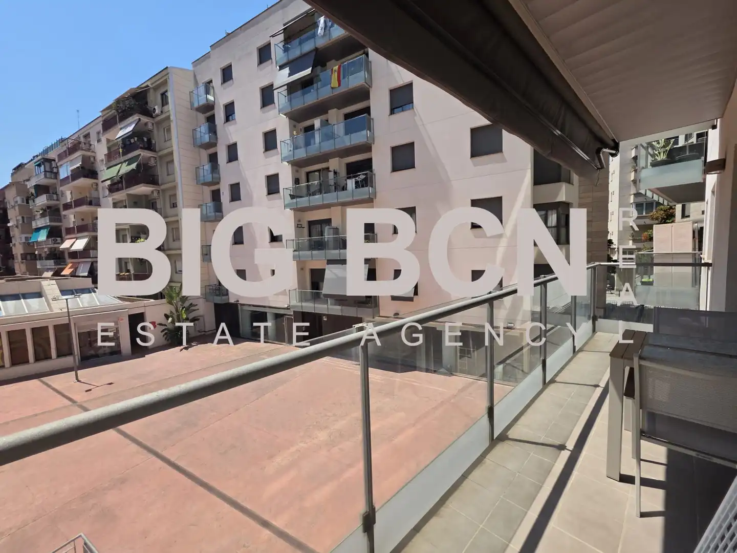 Exterior view of Flat for sale in Barcelona  with Air Conditioner, Heating and Parquet flooring
