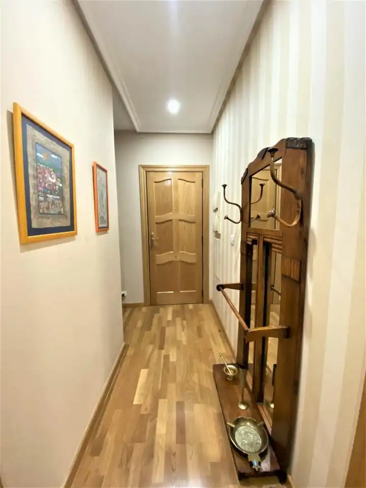 Apartament de lloguer en León Capital  amb Calefacció, Parquet i Moblat