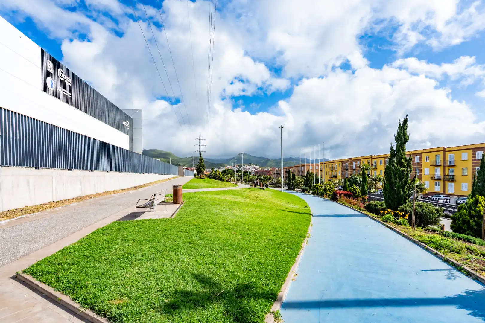 Vista exterior de Local en venta en San Cristóbal de la Laguna con Aire acondicionado, Terraza y Amueblado