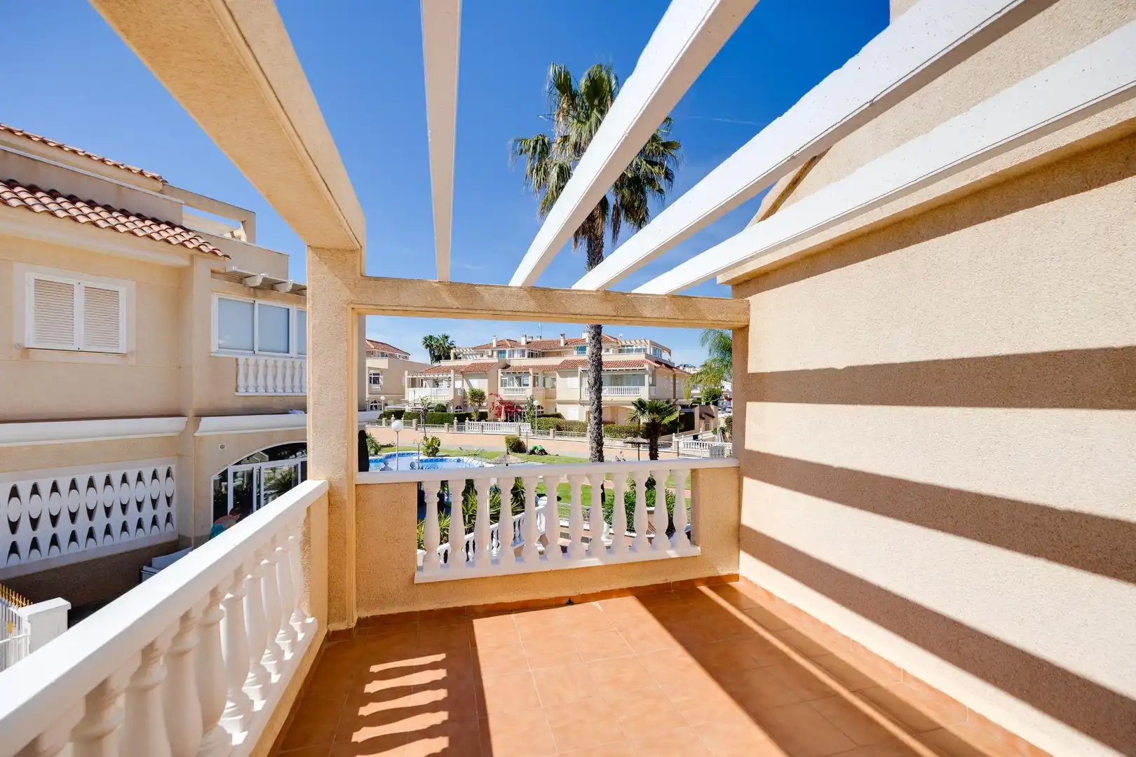 Casa a schiera con terrazza in vendita a Calle Abeto, imagen 27