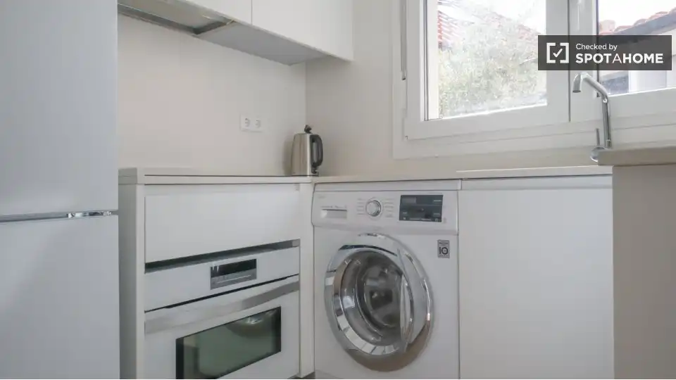 Flat with terrace to rent in Tetuán, imagen 12