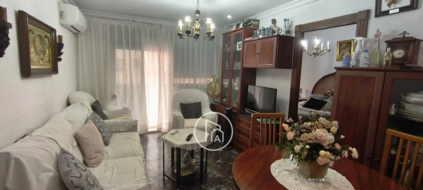 Living room of Flat for sale in Valencia  with Air Conditioner, Heating and Balcony