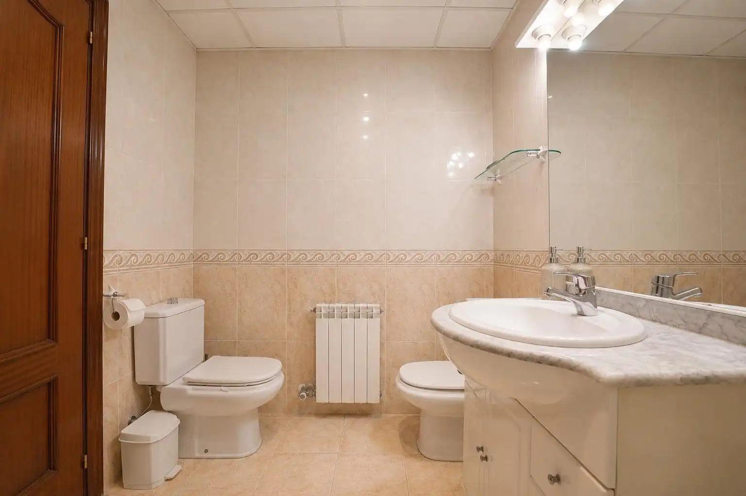Baño de Piso en venta en Tarragona con Aire acondicionado, Calefacción y Amueblado