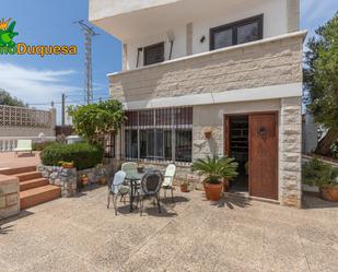 Vista exterior de Casa o xalet en venda en Motril amb Calefacció, Jardí privat i Piscina