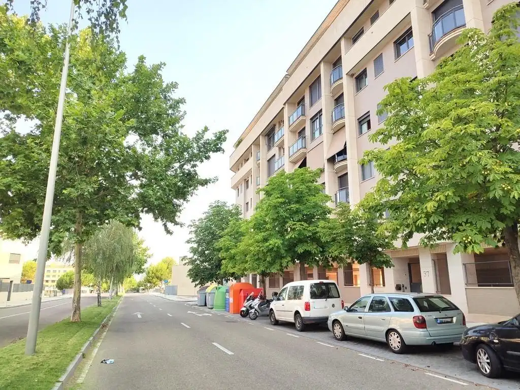 Vista exterior de Àtic en venda en Valladolid amb Calefacció, Terrassa i Piscina comunitària