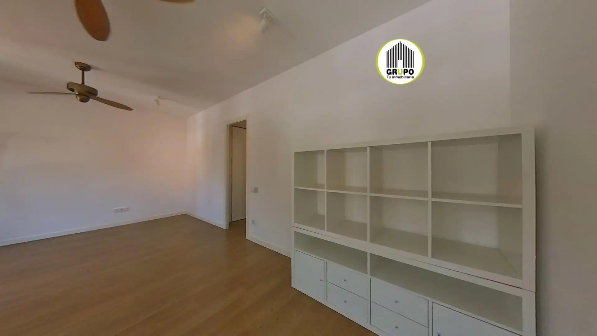 Living room of Attic for rent in Esplugues de Llobregat  with Air Conditioner, Heating and Terrace